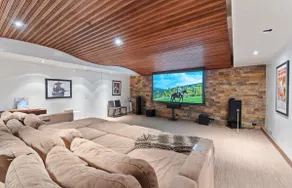 Elevated Ski Season Retreat in Aspen - Image 5