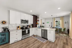 King Suite - Sleeps 8 - Pet Friendly - Porch - Image 3