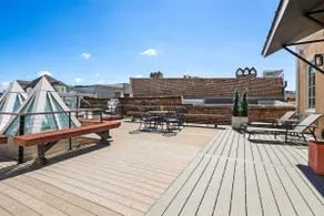 Luxury Rooftop Penthouse - King Street! - Image 4
