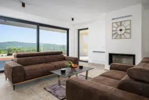 Villa de la Vie with Heated Swimming Pool - Image 5