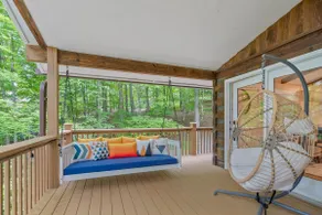 5 Min to Hatley Point! Après Ski ~ Hot Tub ~ Fire Pit - Image 4