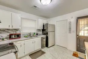 Serene Charleston Home Near Airport: Pets Welcome! - Image 3