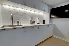 Sojourn Modern Luxury 1BR on Capitol Hill - Image 5