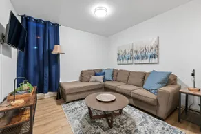 Private Full Suite near Downtown and Hospital Area - Image 5