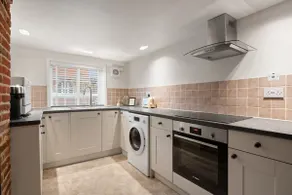 Apartment-Private bathroom-Rayne Road - Image 3