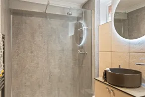 Modern Apartment in an 18th Century Cottage - Image 5
