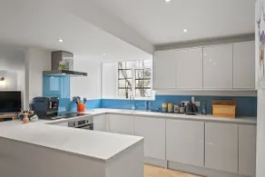 Modern Apartment in an 18th Century Cottage - Image 2