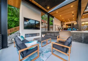 Luxe Escape, Sleeps 24, Heated Pool, Putting Green - Image 4