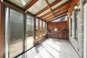 Beautiful 4BR Home in The Beaches! - Image 3