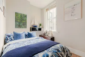 Cozy Pied-à-Terre just a stone's throw from the Metro. - Image 3