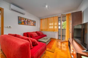 Cityscape Comfort Apartment With Garage, Zagreb, Croatia - Image 2