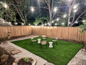 Modern Cabin Style Home 1 Blk To Downtown McKinney - Image 2