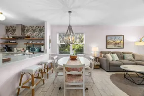 Updated! Beautiful Decor! Walk to Beach & Eats - Image 2