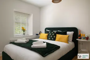 Orchard Cottage and Hot Tubs - Image 4