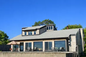 Large contemporary home with open ocean views - Image 2