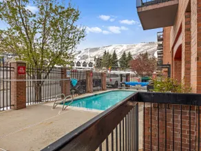 Shadow Ridge 202 | Steps to Slopes | Mtn Views | Kitchen | Fireplace | Updated | Pool & Hot Tub - Image 4