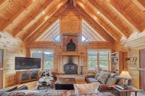 Hot Tub • Majestic Views • Remote Getaway - Image 4