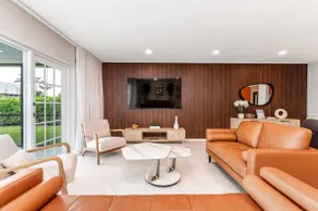 Waterfront Pool & Amazing Location - WOW - Image 3