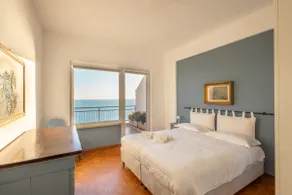 Sky & Sea Apartment by Wonderful Italy - Image 3