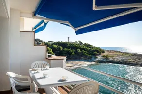 AT305 Great sea views, Canyadell beach - Image 3