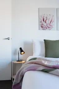 3 Bedroom Home: Parking & WiFi - Image 2