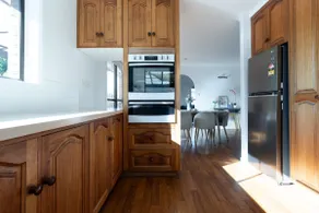 3 Bedroom Home: Parking & WiFi - Image 5