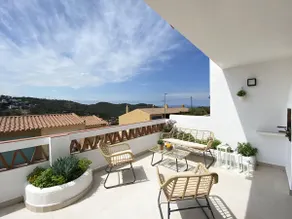 Semi-detached house with swimming pool for rent in - Image 3