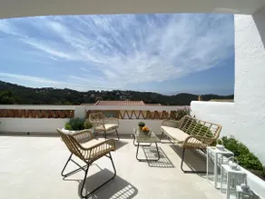 Semi-detached house with swimming pool for rent in - Image 4