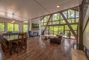 Hampton's Hideaway by Innsbrook Vacations! - Image 4