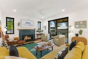 Vibrant 3-Story + Hot Tub, Fire Pit +Biltmore Pass - Image 2