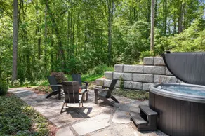 Vibrant 3-Story + Hot Tub, Fire Pit +Biltmore Pass - Image 3