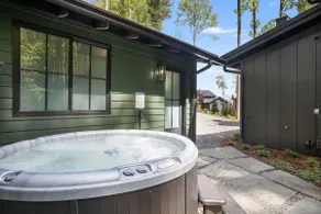 Vibrant 3-Story + Hot Tub, Fire Pit +Biltmore Pass - Image 4