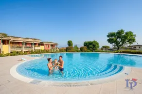 DesenzanoLoft CO2 – In Wohnanlage mit 5 Pools - Image 5