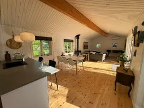 Cottage with large terrace & garden • 6 guests - Image 2