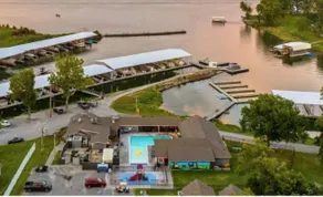 Stunning modern lakefront home, boat slip, pool ta - Image 4
