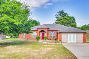 Crestview Family Home: Screened Porch & Games! - Image 2
