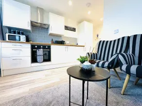 301 Grosvenor House - Image 3