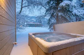 3BR Mountain Retreat Ski Hike and Private Hot Tub - Image 4