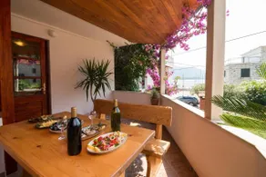 Apartment Nina  Kate - Comfort One Bedroom Apartment with Terrace and Sea View - Image 4
