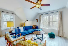 White Owl Cottage Stay - Image 2