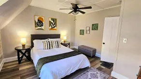 Downtown Den/Sleeps 3/Washer/Dryer - Image 2