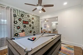 5BR Hot tub Pool Table Mins to Beale - Image 5