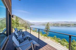 Lakeside retreat with panoramic views - Image 4
