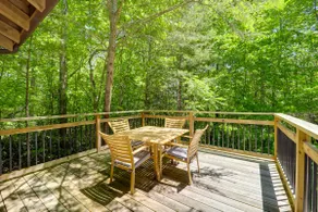 Near Hiking! Couple's Retreat w/ Hot Tub in Marion - Image 3