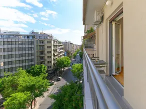 Urban Chic 1 Bdr next to Archeological Museum - Image 5