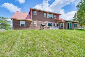 Boat Dock: Pet-Friendly Douglas Lake Getaway! - Image 3