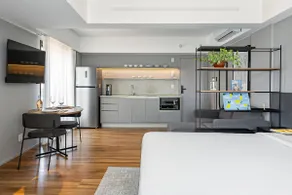 Studio with king-size bed near the beach - Image 3