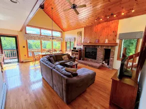 MWP66 End Unit with Gorgeous Mountain Views, Pool Table, Pool/Gym Passes! - Image 3
