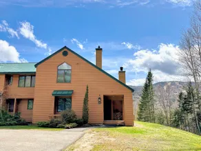 MWP66 End Unit with Gorgeous Mountain Views, Pool Table, Pool/Gym Passes! - Image 2
