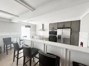 Stylish 2024 Beach Condo - Image 4